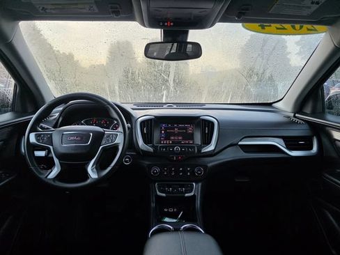 Used 2024 GMC Terrain SLE AWD/4WD image 18