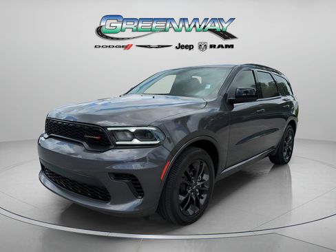 Used 2024 Dodge Durango GT w/ Blacktop Package RWD image 4