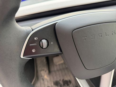 Used 2026 Tesla Model Y AWD image 15