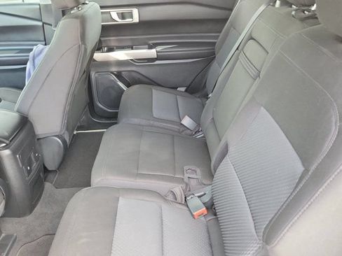 Certified 2023 Ford Explorer XLT RWD image 11
