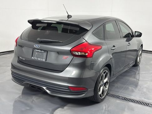 Used 2017 Ford Focus ST FWD image 5