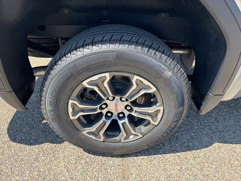 New 2026 GMC Sierra 1500 SLT w/ SLT Convenience Package image 13