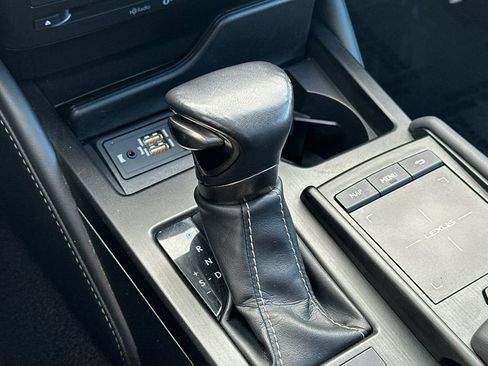 Used 2019 Lexus ES 350 image 21