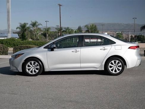 Used 2023 Toyota Corolla LE image 59