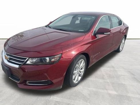 Used 2017 Chevrolet Impala LT w/ Convenience Package FWD image 3