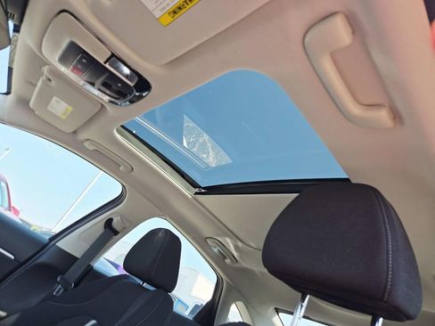 Used 2023 Hyundai Sonata SEL w/ Convenience Package FWD image 9
