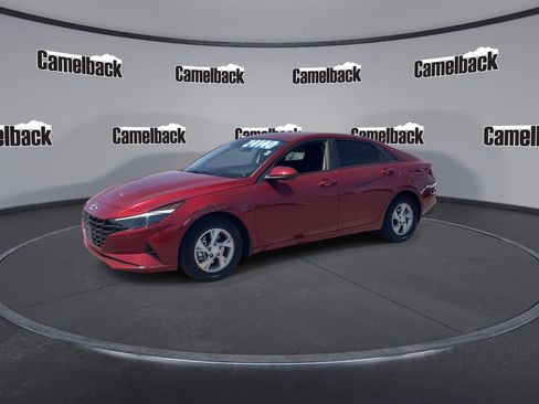 Used 2023 Hyundai Elantra SE FWD image 3