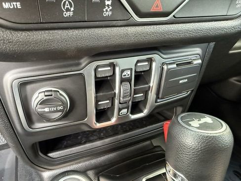 New 2025 Jeep Wrangler Sport S image 19