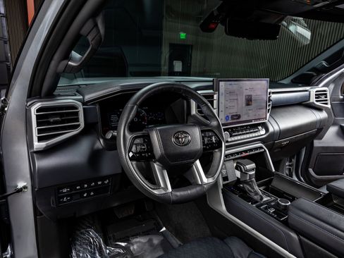 Used 2024 Toyota Sequoia Platinum image 17