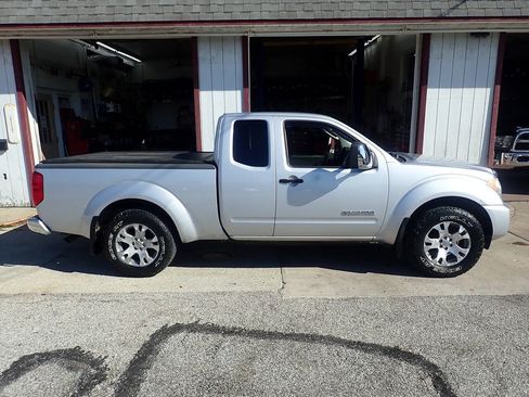 Used 2011 Suzuki Equator Sport AWD/4WD image 20