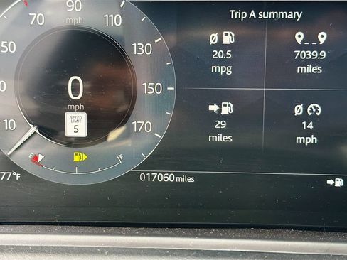 Used 2025 Land Rover Range Rover Velar Dynamic SE AWD/4WD image 12