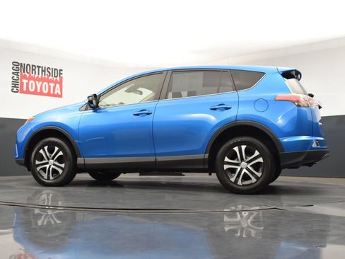 Used 2018 Toyota RAV4 LE w/ Carpet Mat Package AWD/4WD image 26
