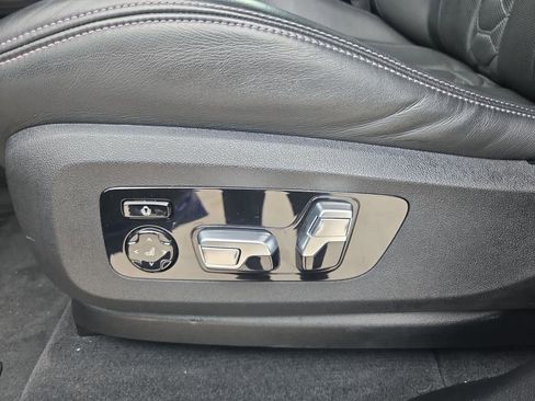Used 2020 BMW X5 M Competition w/ Executive Package image 14