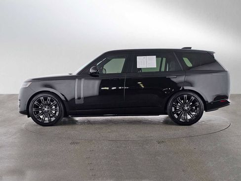 Used 2024 Land Rover Range Rover Long Wheelbase SE image 7