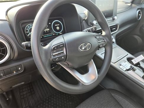 Certified 2023 Hyundai Kona SE image 31