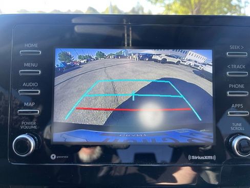 Used 2021 Toyota Camry SE FWD image 8