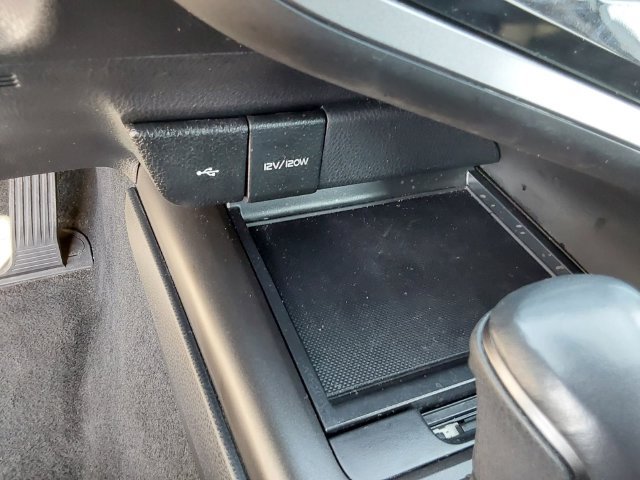 Used 2024 Toyota Camry SE FWD image 28