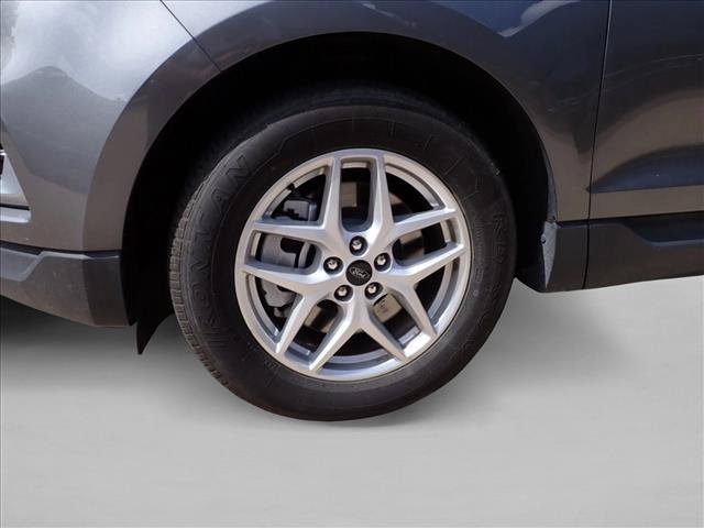 Used 2024 Ford Edge SEL AWD/4WD image 7