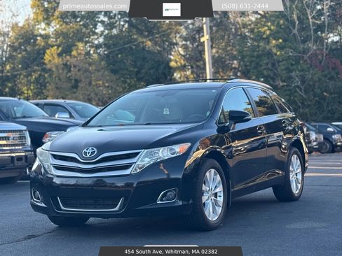 Used 2013 Toyota Venza LE image 1