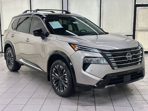 Used 2026 Nissan Rogue Platinum w/ Platinum Premium Package image 1