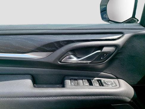 Used 2022 GMC Yukon Denali w/ Denali Ultimate Package image 9