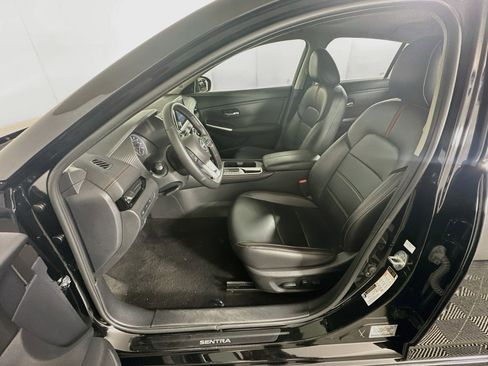 Used 2024 Nissan Sentra SR w/ SR Premium Package FWD image 13