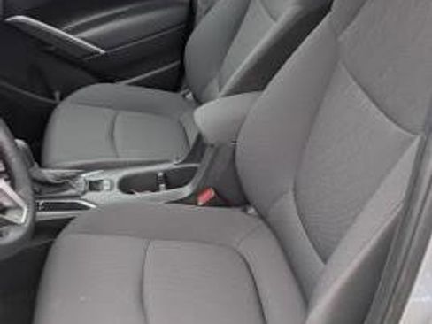 Used 2025 Toyota Corolla Cross LE image 7