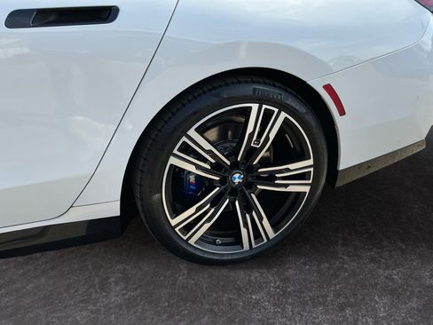 Used 2023 BMW 740i 740i w/ Parking Assistance Package image 9