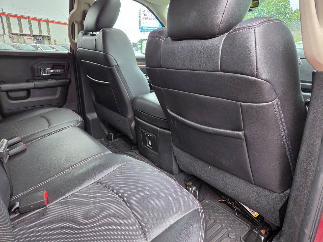 Used 2017 RAM 1500 Laramie w/ Convenience Group AWD/4WD image 44