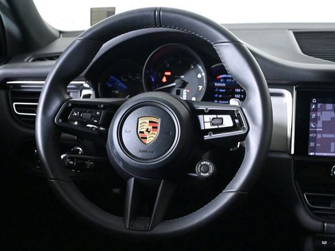 Certified 2026 Porsche Macan AWD/4WD image 12