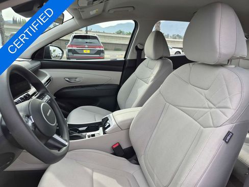 Used 2025 Hyundai Tucson SE image 22