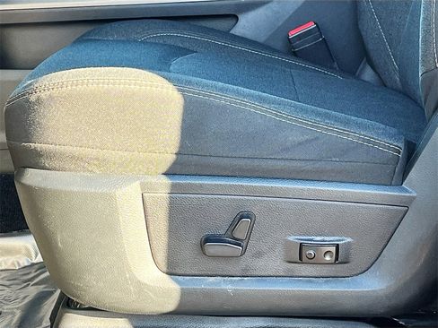 Used 2019 RAM 3500 Big Horn image 18