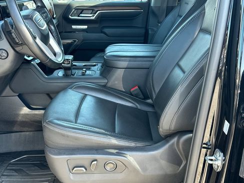 Used 2025 GMC Sierra 1500 Denali w/ Technology Package AWD/4WD image 9