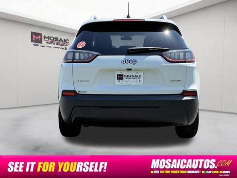 Used 2019 Jeep Cherokee Latitude Plus AWD/4WD image 6