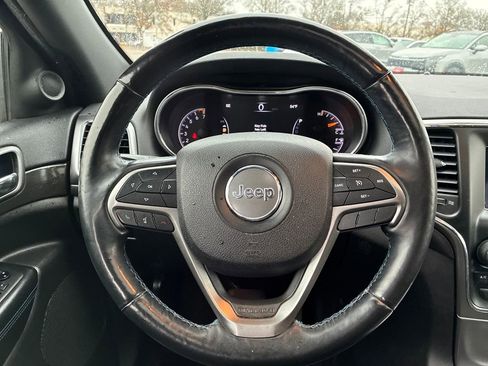 Used 2018 Jeep Grand Cherokee Laredo image 15