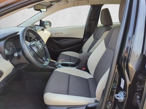 Used 2025 Toyota Corolla LE FWD image 15