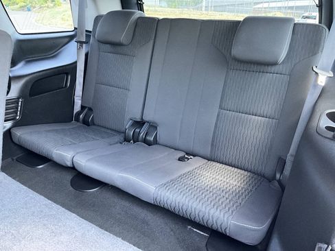 Used 2016 GMC Yukon SLE w/ Convenience Package AWD/4WD image 12