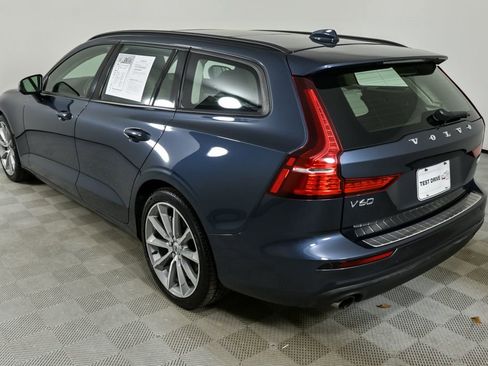 Used 2020 Volvo V60 T5 Momentum w/ Protection Package Premier image 4