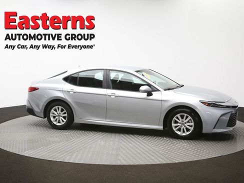 Used 2025 Toyota Camry LE image 46