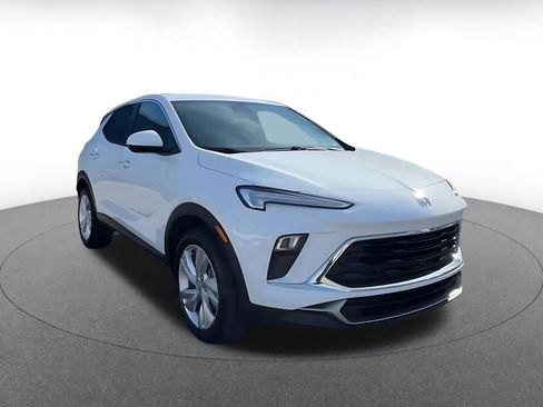 Used 2025 Buick Encore GX Preferred image 3