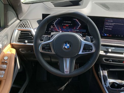 Used 2025 BMW X7 xDrive40i w/ M Sport Package image 18