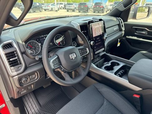 New 2026 RAM 1500 4x4 Crew Cab image 2