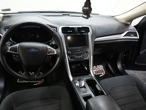 Used 2020 Ford Fusion SE AWD/4WD image 5