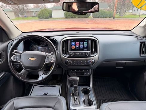 Used 2017 Chevrolet Colorado Z71 image 28