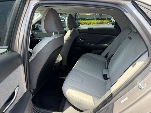 Used 2024 Hyundai Elantra Limited FWD image 13
