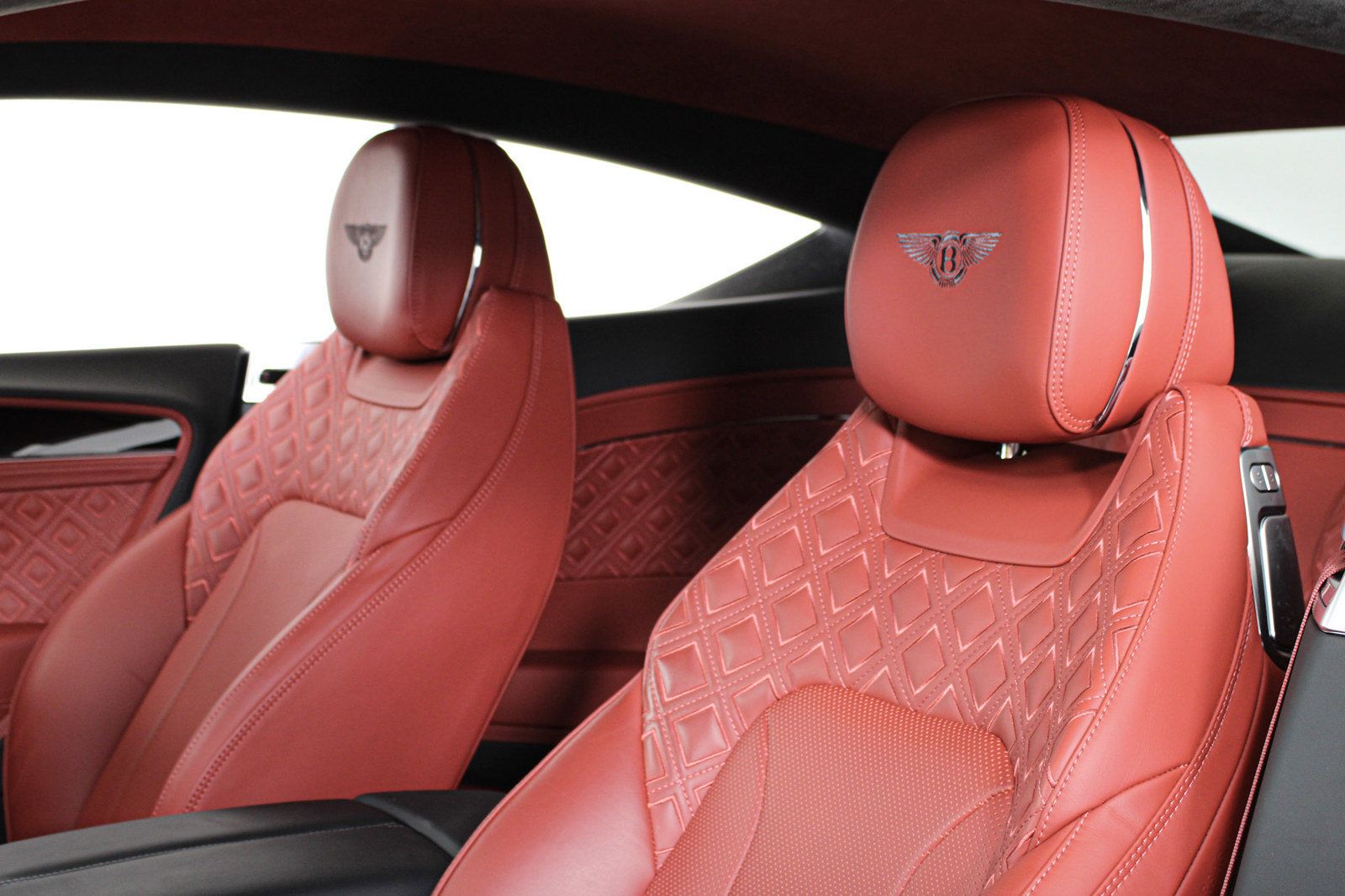 Used 2024 Bentley Continental GT Speed AWD/4WD image 33