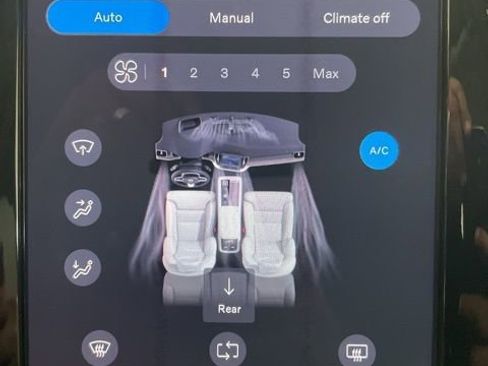 Certified 2023 Volvo XC90 B6 Plus image 21