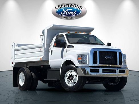 New 2027 Ford F650 2WD Regular Cab Super Duty image 2