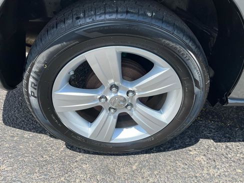 Used 2011 Dodge Caliber Mainstreet FWD image 12