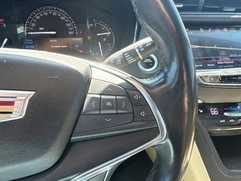 Used 2019 Cadillac XT5 Luxury FWD image 22